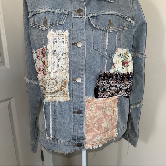 Patchwork Denim and Lace Jacket Distressed Boho Denim Shacket Mixed Floral Lace - Picture 7 of 17